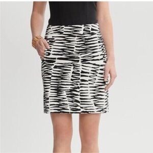 Banana Republic Trina Turk Zebra Pencil Skirt Women’s Size 0 Pockets Career
